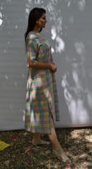 Long dress with centre flare