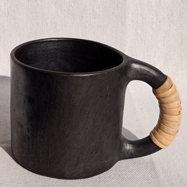 Longpi Black Pottery Beer Mug - Medium