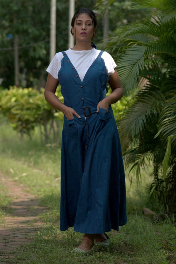 VALENTINE FLAME - Ruffled Sleeveless Apron dress