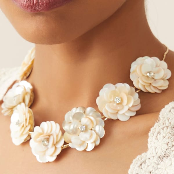 White Floral Mother of Pearl Necklace